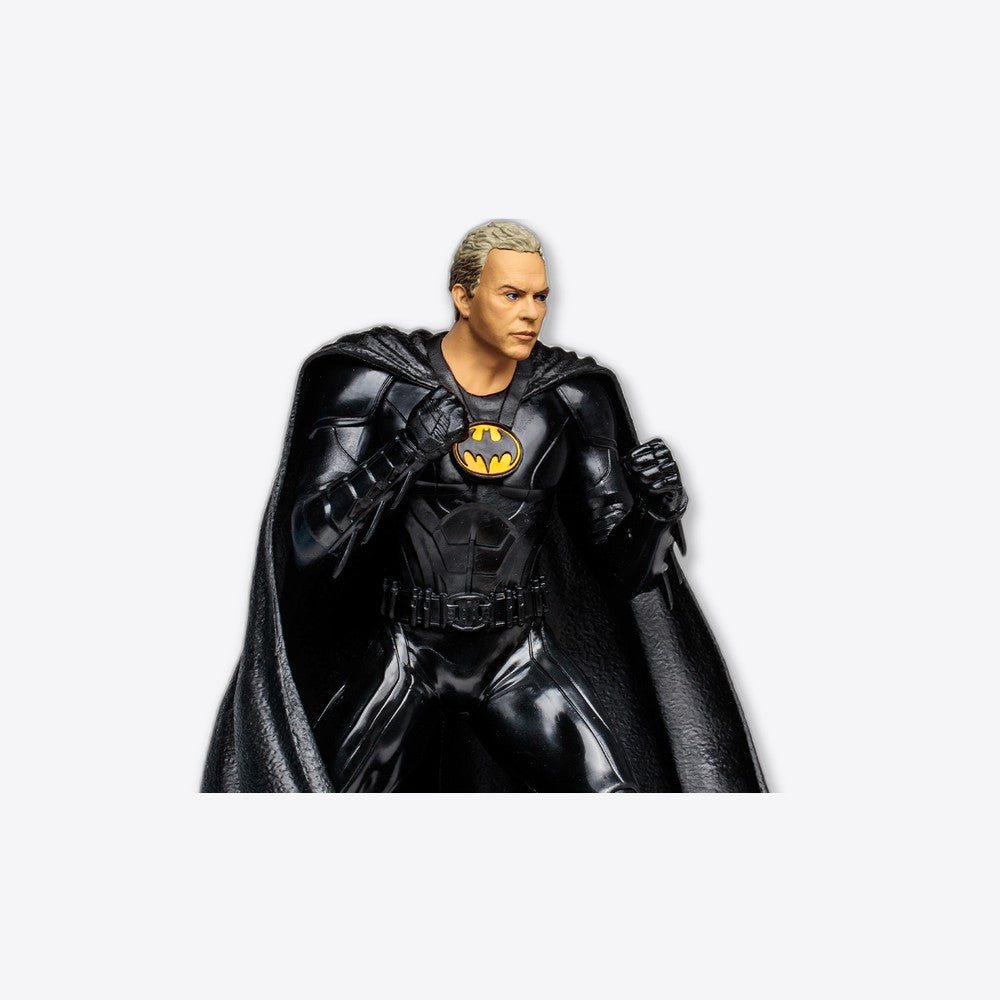 Megafigura mcfarlane toys dc multiverse the flash -  batman michael keaton sin mascara (imagen 3 de 6)
