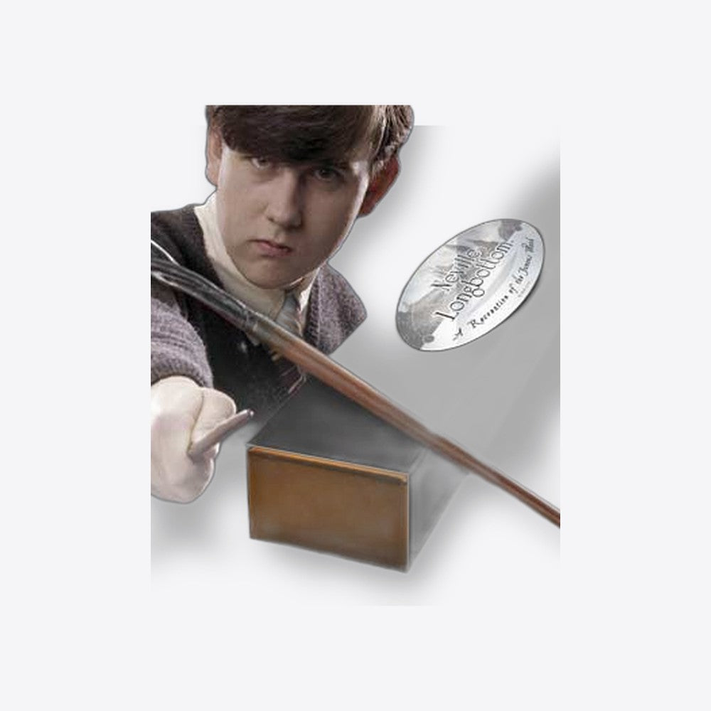 Replica the noble collection harry potter neville longbottom varita con caja y placa de identificacion (imagen 5 de 6)