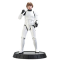 Diamond Select Toys Figura diamond collection star wars: una nueva esperanza luke con traje de stormtrooper 30.5cm