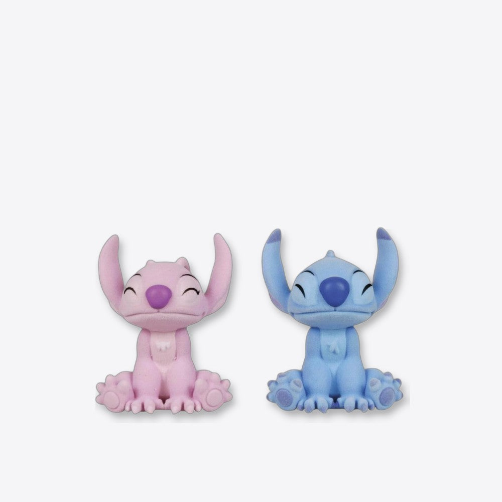 Pack de 2 figuras flocadas enesco disney stitch y angel beso (imagen 4 de 6)