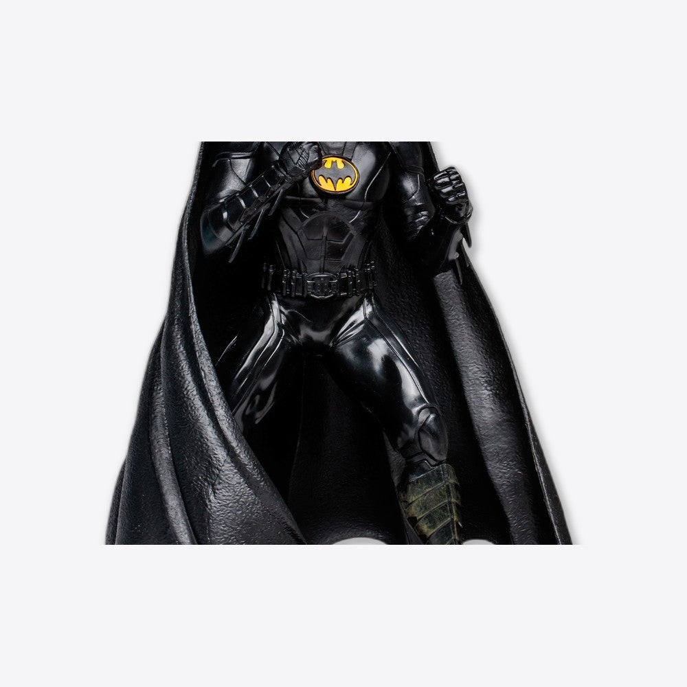 Megafigura mcfarlane toys dc multiverse the flash -  batman michael keaton sin mascara (imagen 5 de 6)