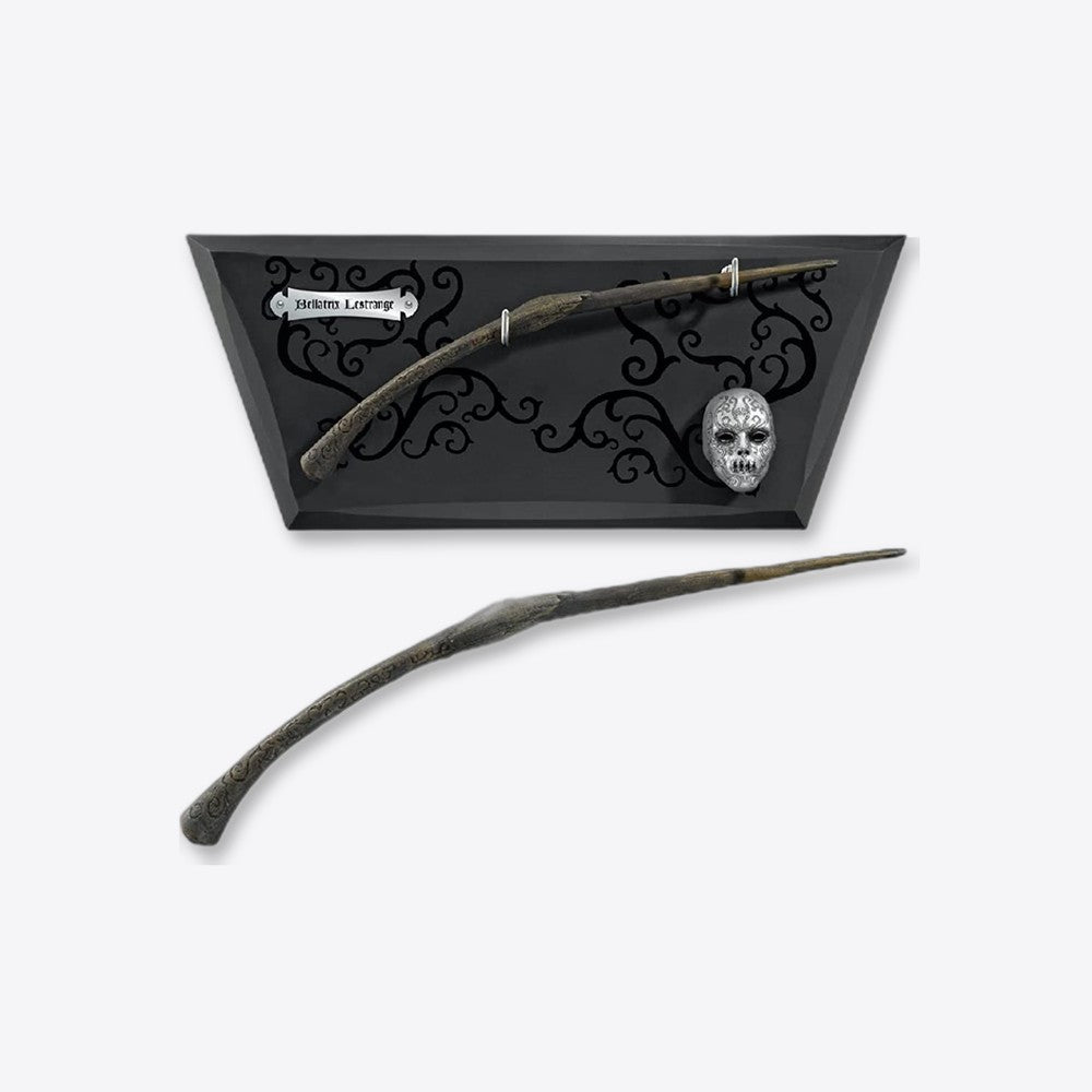 Replica the noble collection harry potter varita en expositor con mascara bellatrix lestrange (imagen 2 de 6)