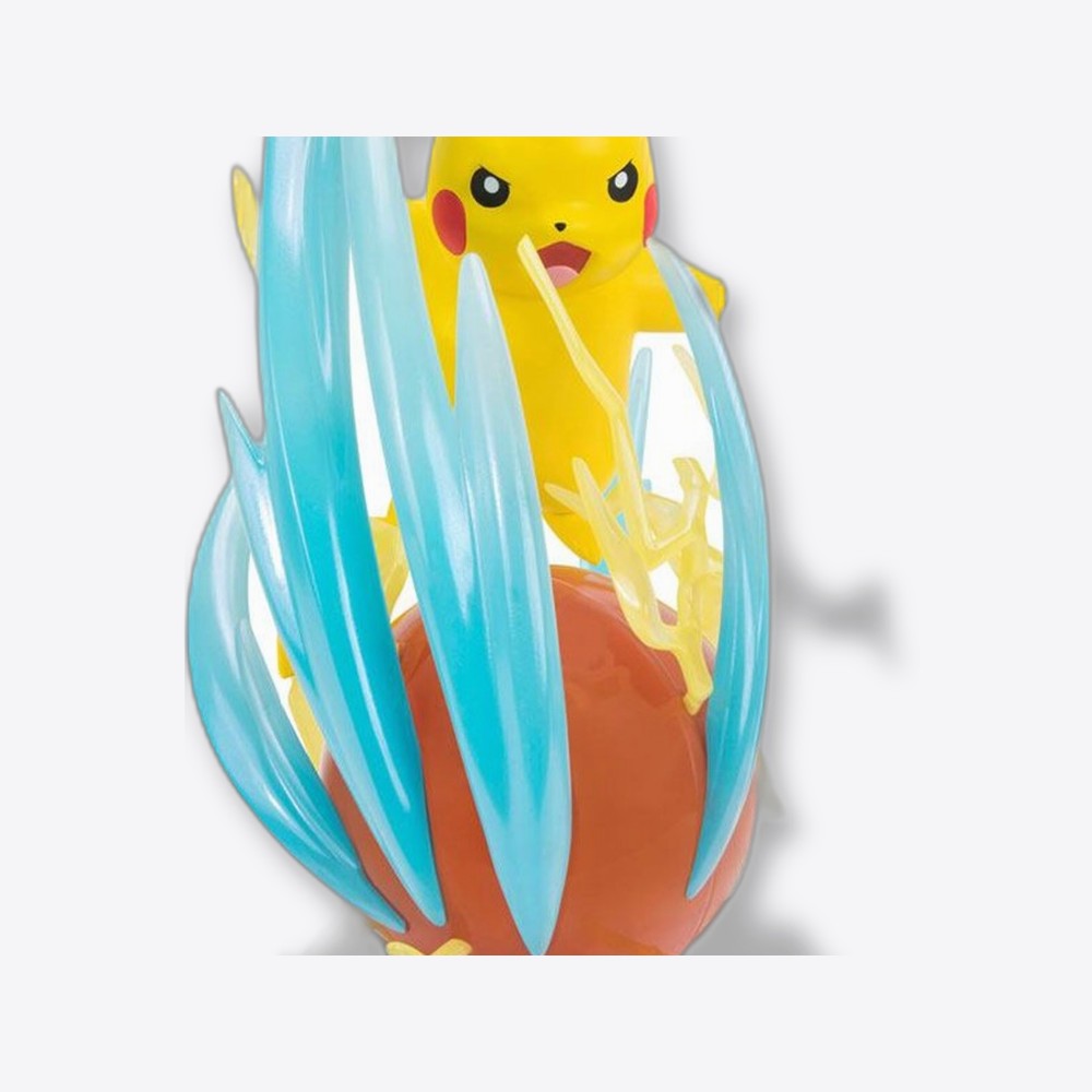 Jazwares Figura pokemon 25 aniversario con iluminación deluxe pikachu (imagen 5 de 6)