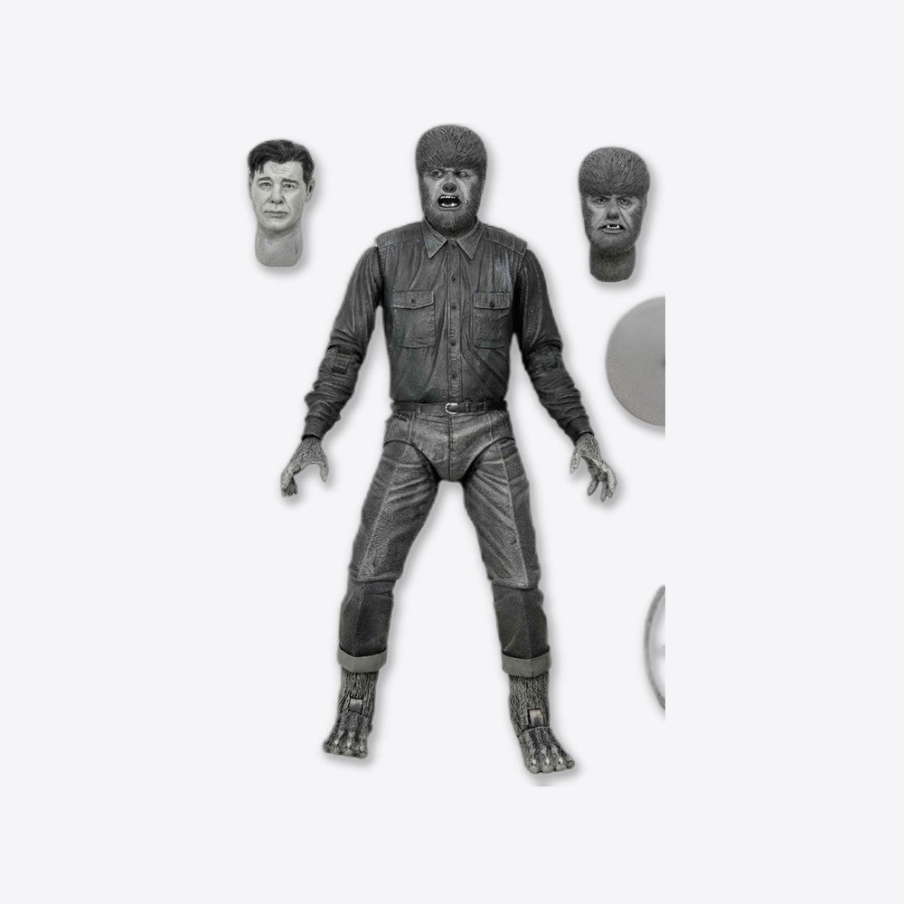 Figura neca universal monster scale action ultimate wolf (b&w) (imagen 5 de 6)