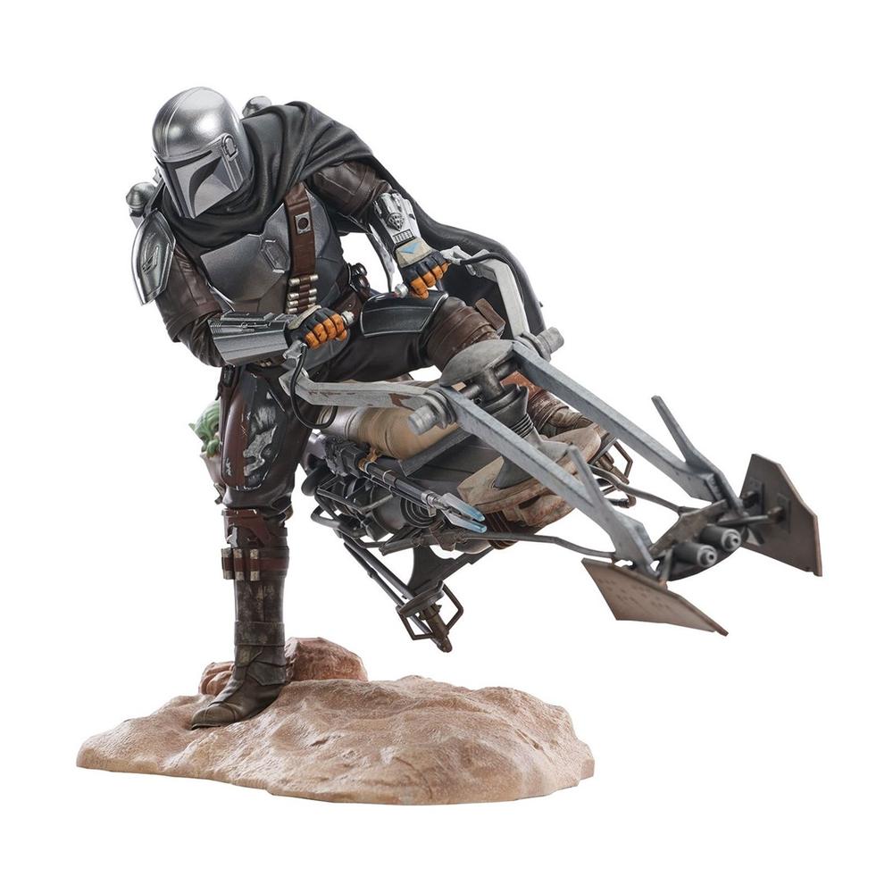Diamond Select Toys Figura diamond collection star wars: the mandalorian premier collection din djarin en moto speeder 23cm
