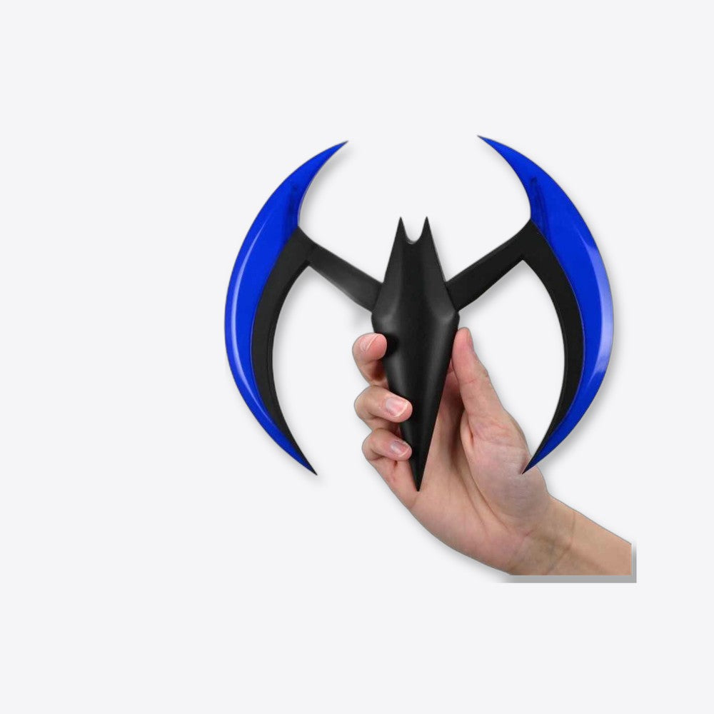 Replica neca batman beyond -  batarang blue with ligths (imagen 4 de 6)