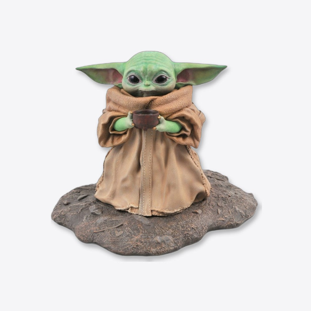 Diamond Select Toys Figura diamond collection star wars the mandalorian the child con sopa resina 20 cm (imagen 2 de 6)