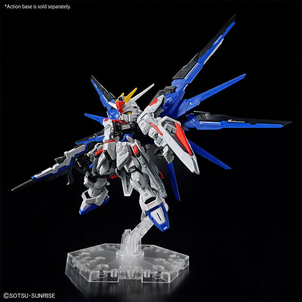 Bandai Hobby Maqueta MGSD ZGMF-X10A Freedom Gundam (imagen 4 de 10)