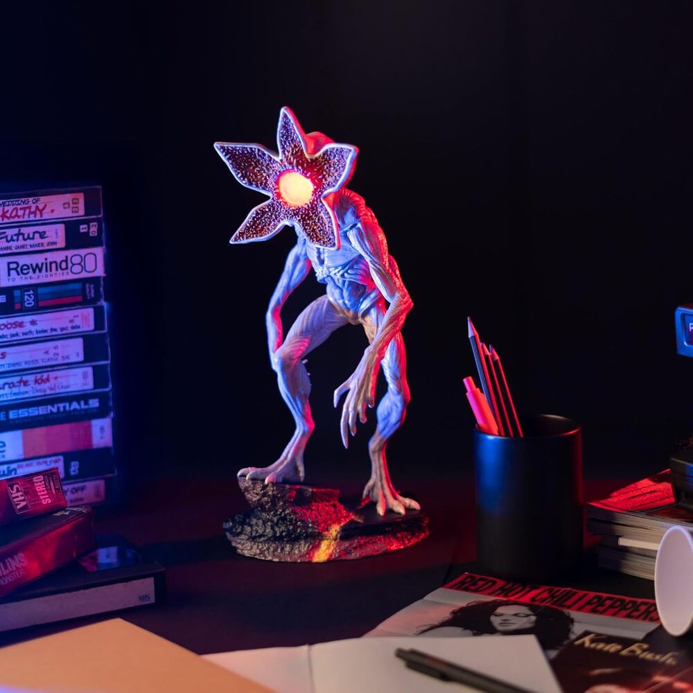 Erik Lampara Demogorgon Stranger Things (imagen 5 de 7)