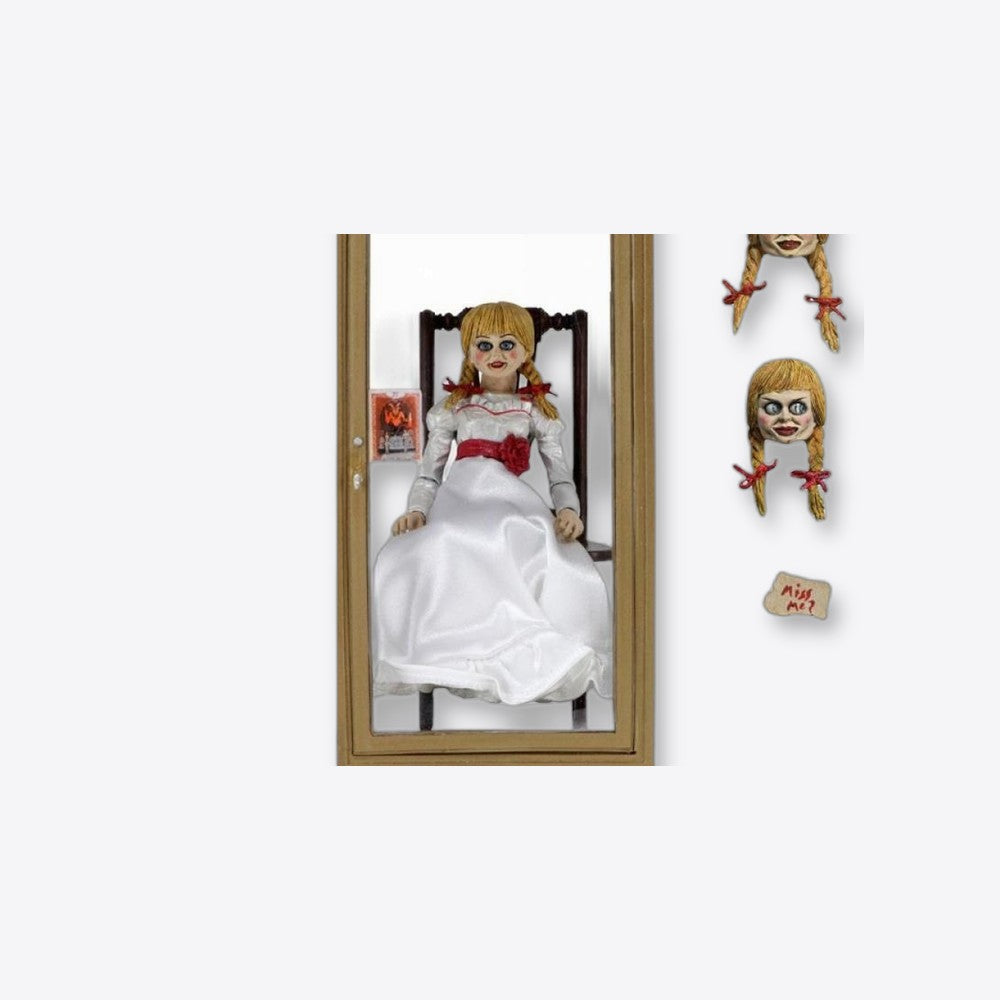 Figura neca the conjuring universe anabelle (imagen 5 de 6)