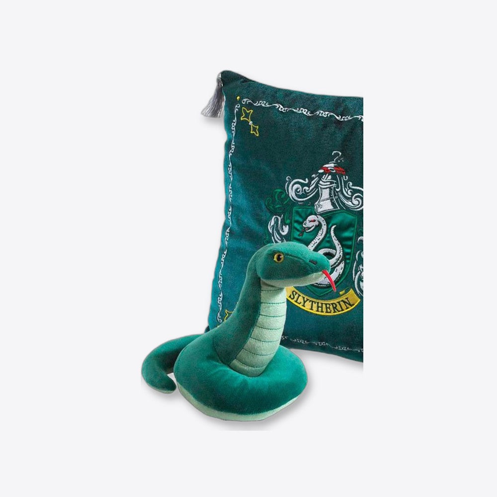 Peluche pack the noble collection harry potter serpiente mascota slytherin + cojin slytherin (imagen 3 de 6)
