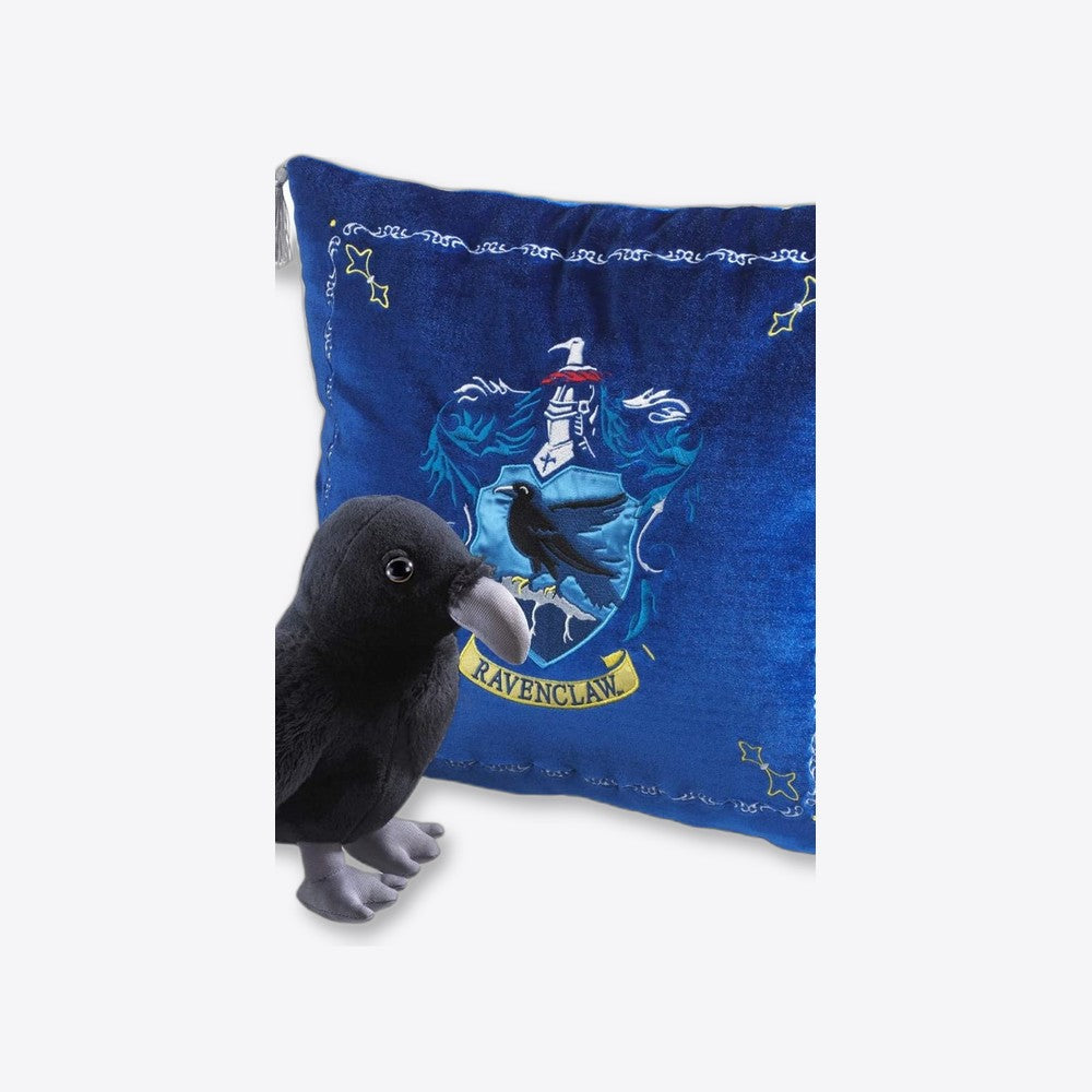 Peluche pack the noble collection harry potter cuervo mascota ravenclaw + cojin ravenclaw (imagen 5 de 6)