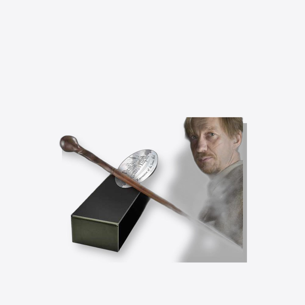 Replica the noble collection harry potter varita de profesor remus lupin varita con caja y placa de (imagen 4 de 6)