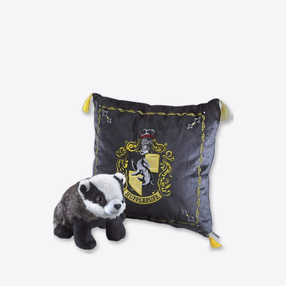 Peluche pack the noble collection harry potter tejon mascota hufflepuff + cojin hufflepuff (imagen 4 de 6)