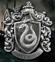 Escudo de pared the noble collection harry potter casa slytherin resina 20 x 28 cm